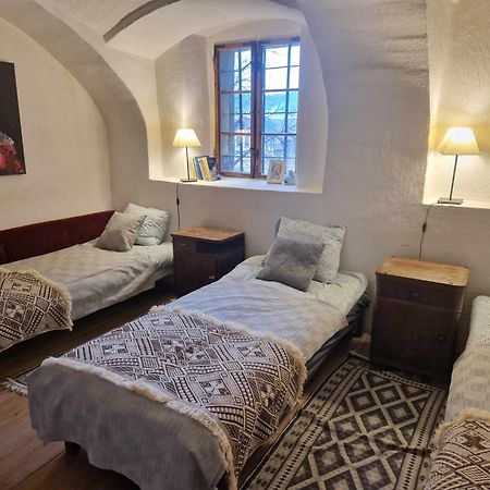 Palac Gorzanow Экстерьер фото